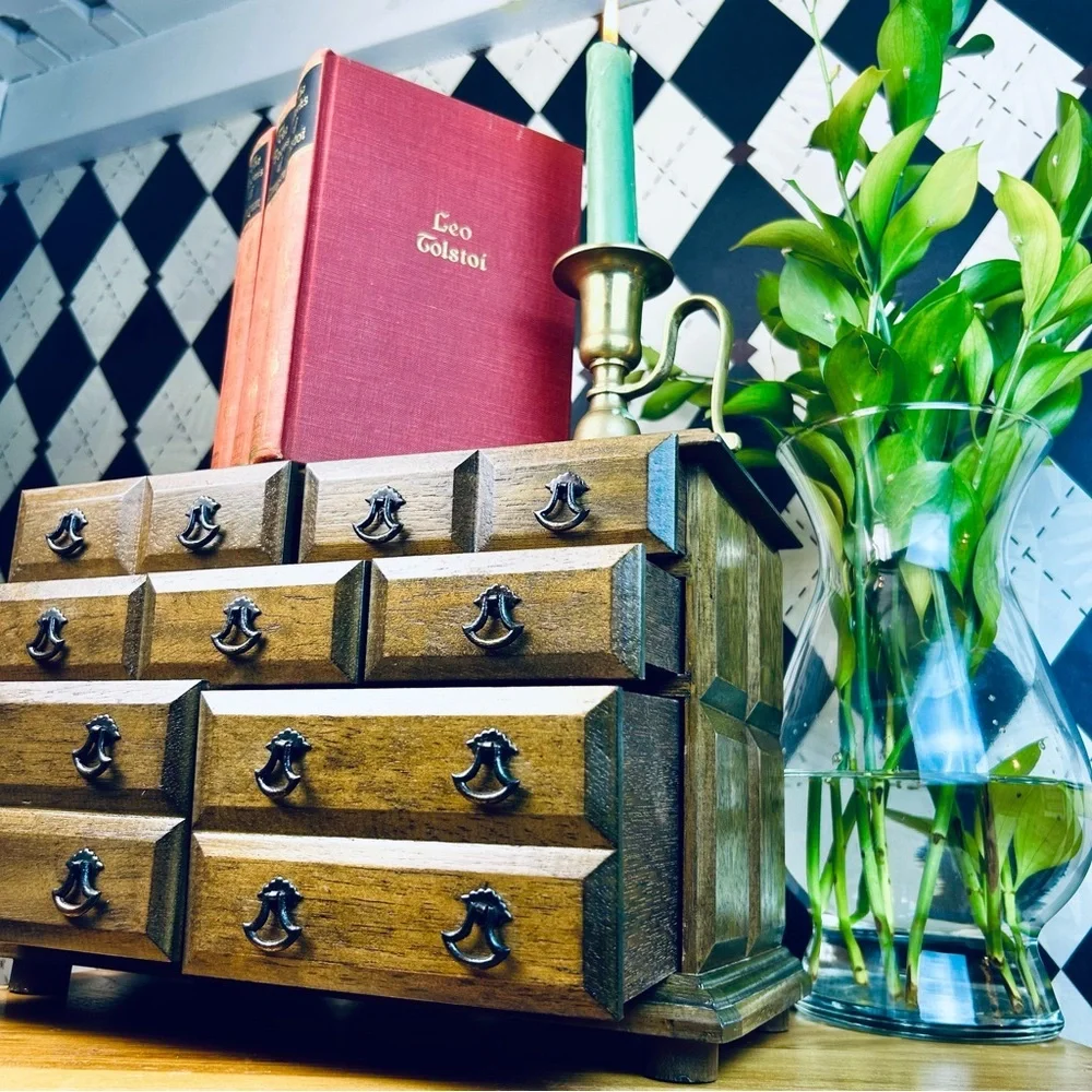 Jewelry Music Chest Interior Red Lining| Schmid Bros Collectible Vintage Luxury‎